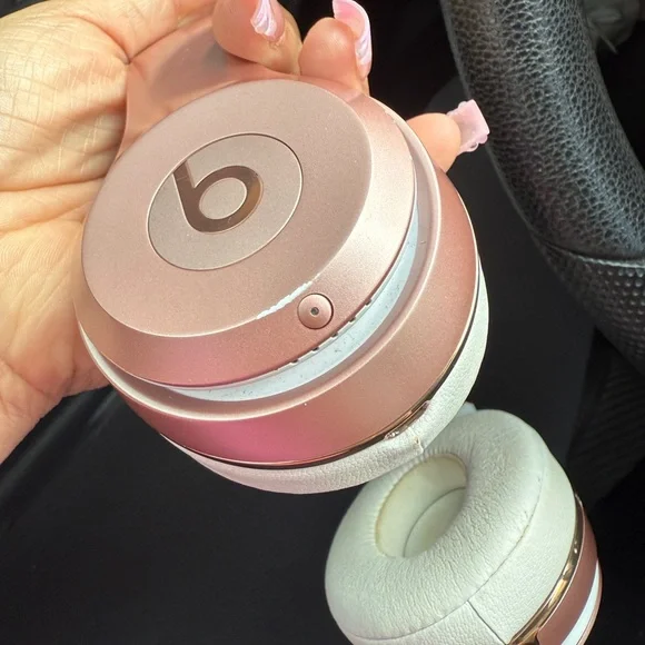Beats Rose Gold Wireless Headphones - Picture 2 of 5
